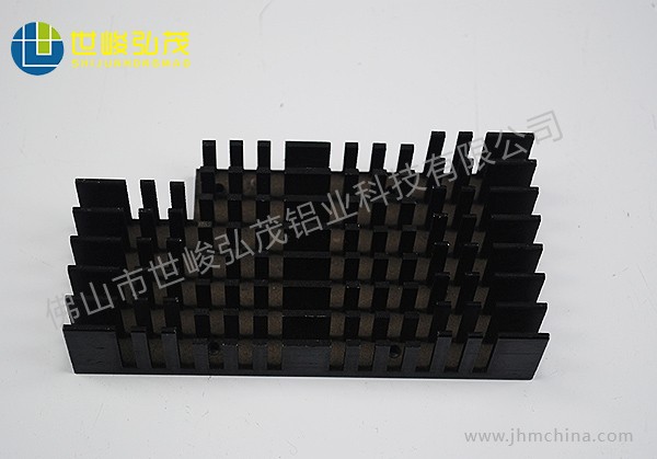 鋁合金散熱器生產(chǎn)廠家解析：什么是工業(yè)鋁型材？